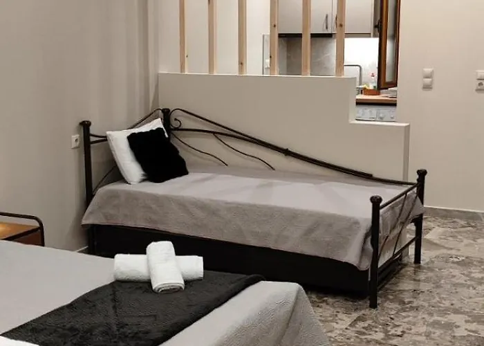 Traditional House Alepis In شقة